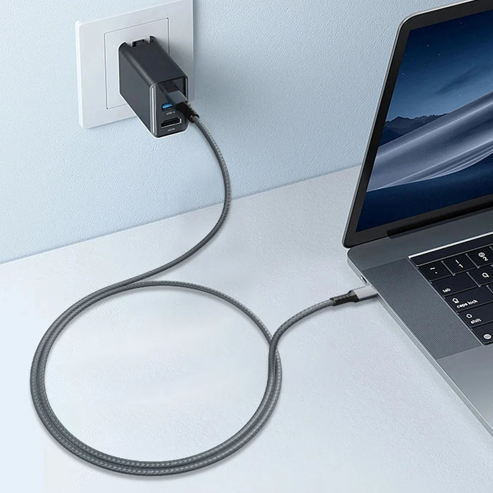 El cable de carga/datos más rápido: USB tipo C a C (Thunderbolt)